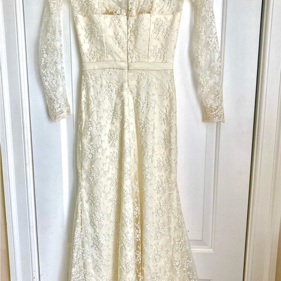 European wedding dress made by a professional tailor - Picture 4 of 9